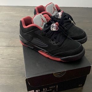 Never worn air Jordan 5 retro low (gs) size 5.5